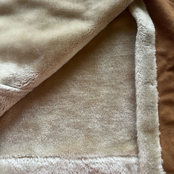 EUC TALLY HO OUTERWEAR Brown Faux Suede & Faux Soft Fur HOODED CAPE Size XL 🔥🔥🐎 - Picture 4 of 8